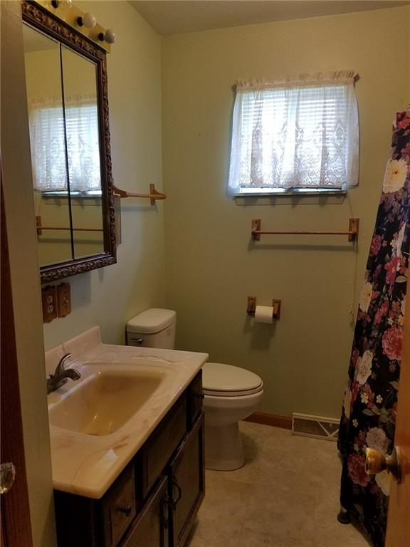 2225 McCreight Road Shelocta, PA 15774 - Photo 13 of 16 Full Bath