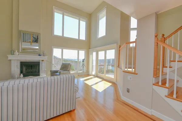 $3,300 | 4 Bittersweet Lane, Unit 4G, Buzzards Bay, MA 02532