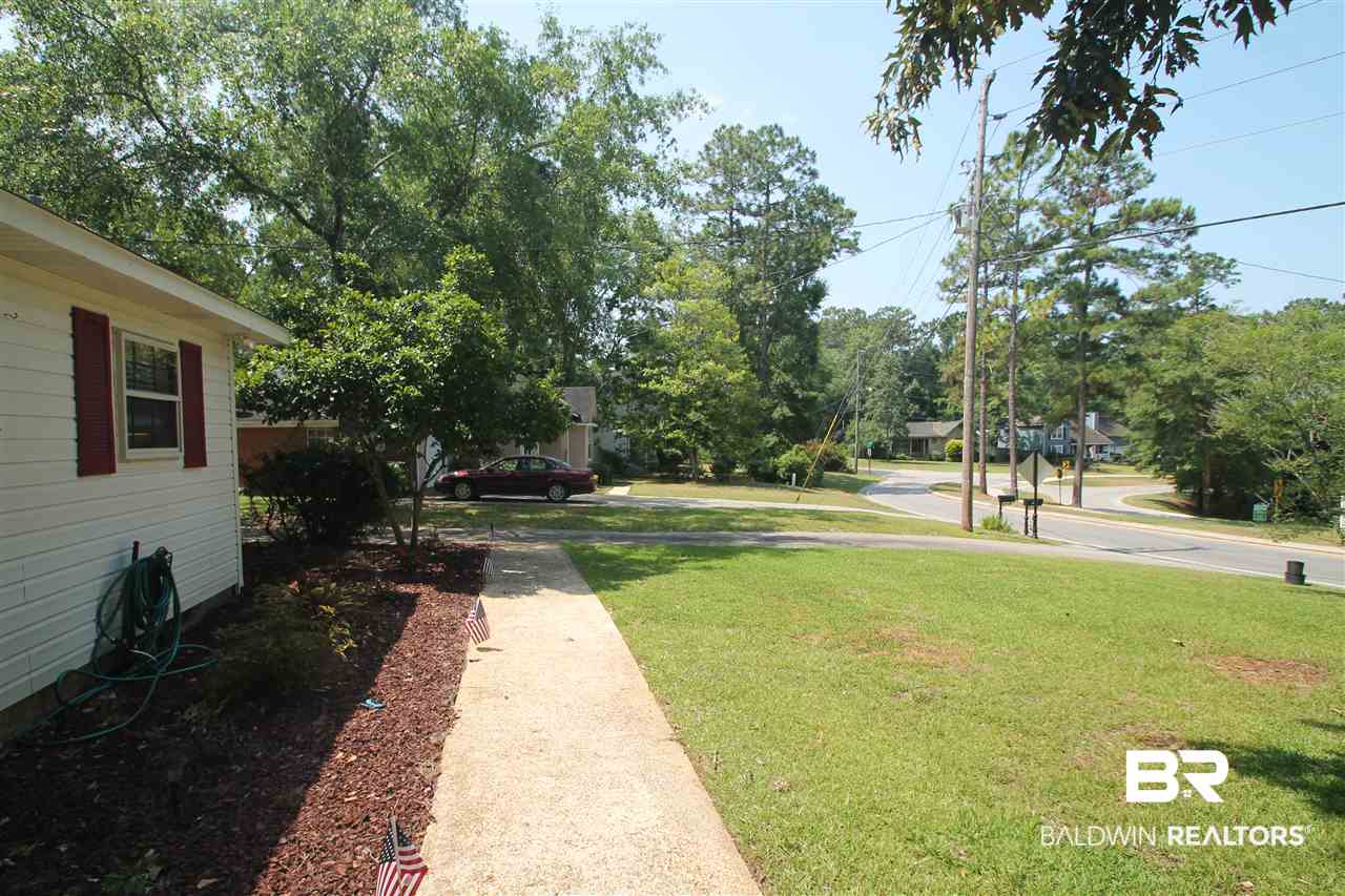 430 Ridgewood Drive Daphne, AL 36526 - Photo 26 of 34