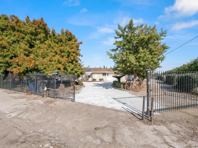 $568,000 | 5454 North Floyd Avenue, Fresno, CA 93723