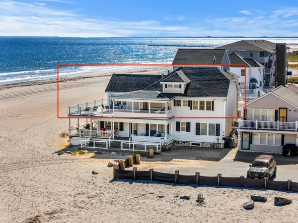 $1,859,000 | 10 Haverhill Avenue, Unit 2, Hampton, NH 03842