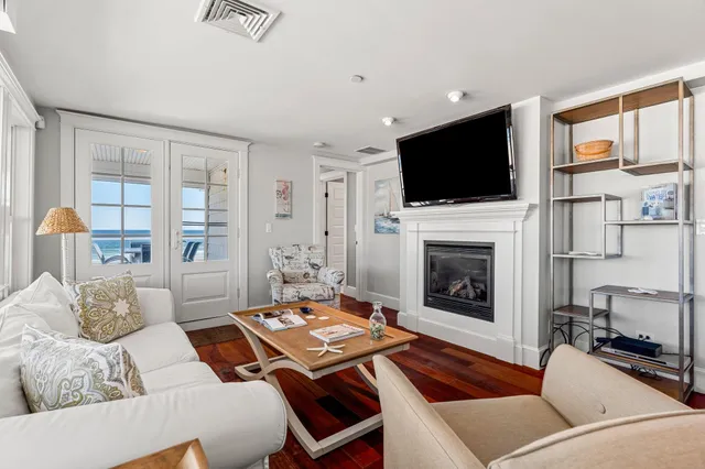 $1,859,000 | 10 Haverhill Avenue, Unit 2, Hampton, NH 03842