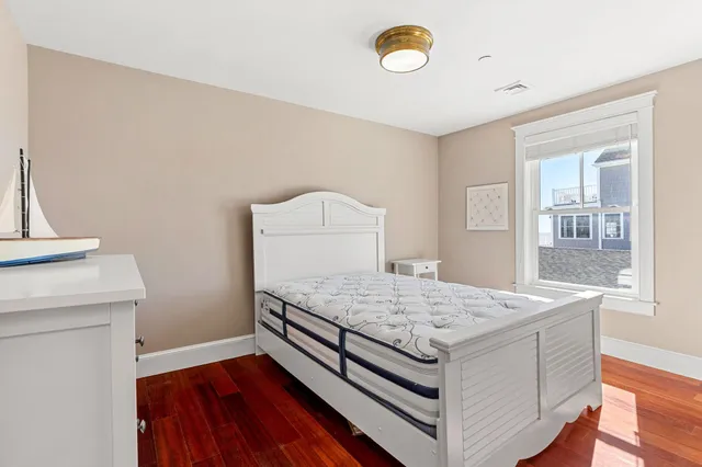 $1,859,000 | 10 Haverhill Avenue, Unit 2, Hampton, NH 03842