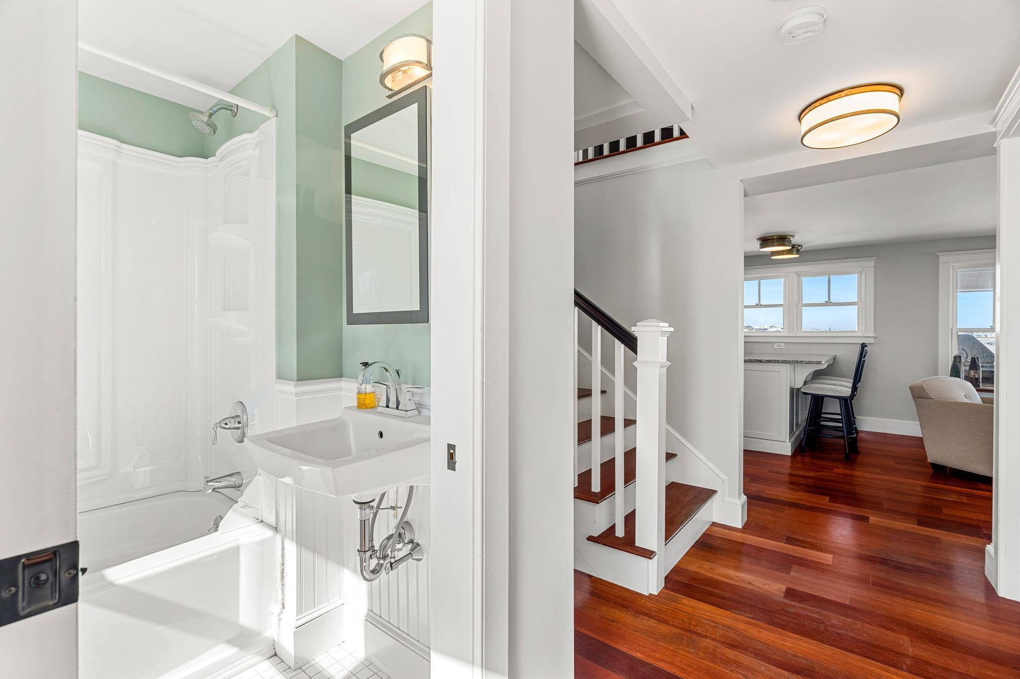 10 Haverhill Avenue, Unit 2 Hampton, NH 03842 - Photo 25 of 41