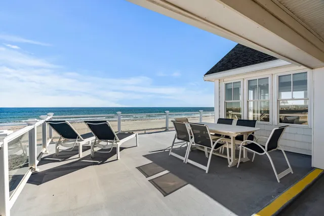 $1,859,000 | 10 Haverhill Avenue, Unit 2, Hampton, NH 03842