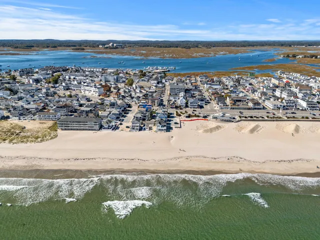 $1,859,000 | 10 Haverhill Avenue, Unit 2, Hampton, NH 03842