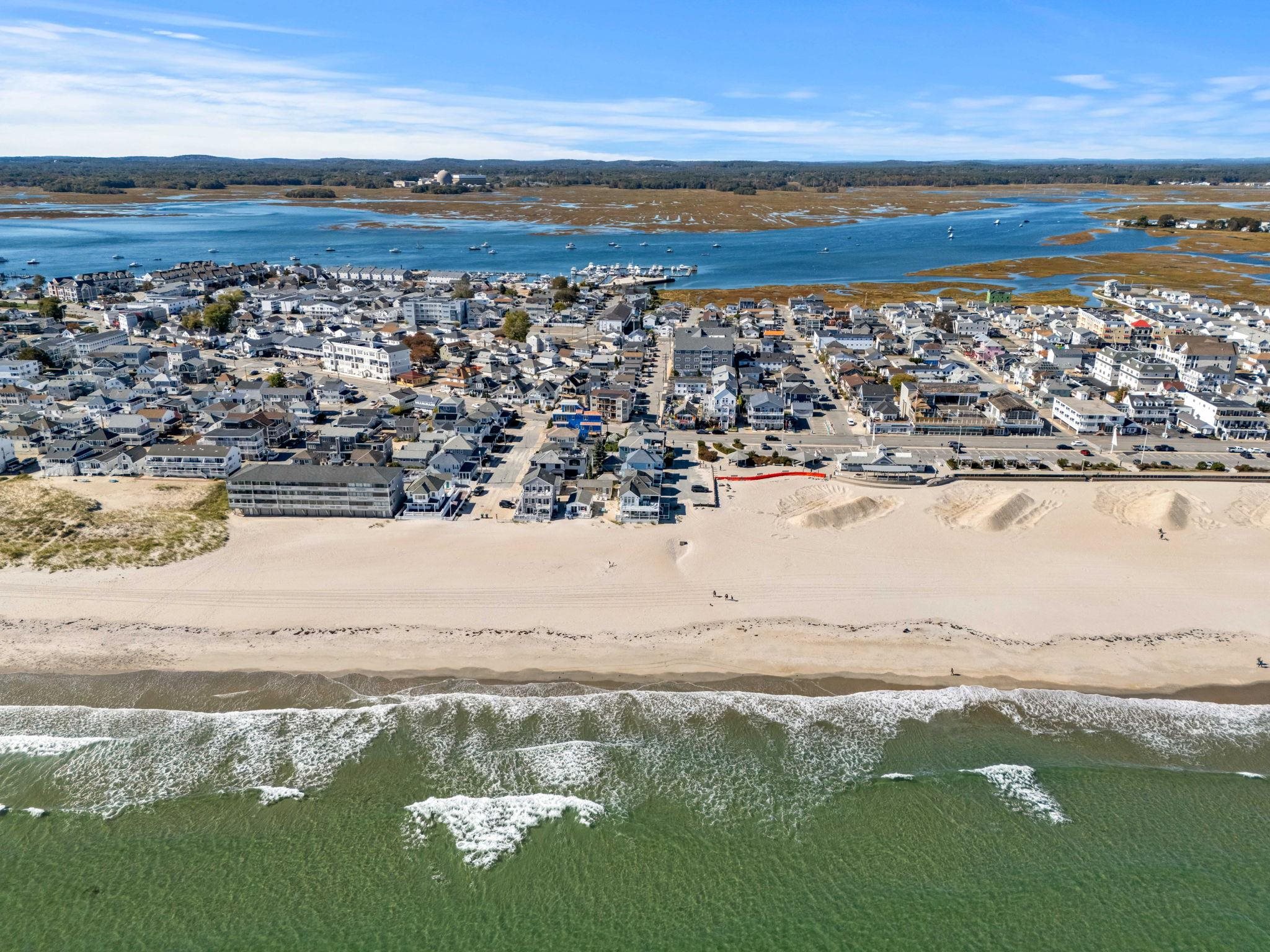 10 Haverhill Avenue, Unit 2 Hampton, NH 03842 - Photo 5 of 41