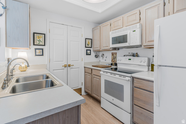 900 Bitner Road, Unit L14 Park City, UT 84098 - Photo 6 of 17 Kitchen