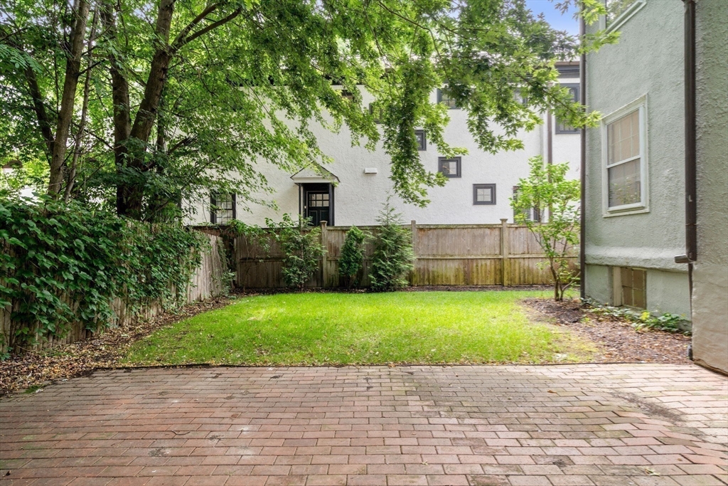 53 Worthington Road Brookline, MA 02446 - Photo 19 of 29 Gallery Image 19