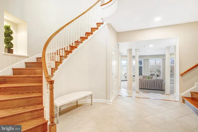 $9,900,000 | 7024 Green Oak Drive, McLean, VA 22101