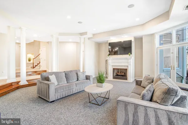 $9,900,000 | 7024 Green Oak Drive, McLean, VA 22101