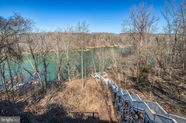 $9,900,000 | 7024 Green Oak Drive, McLean, VA 22101