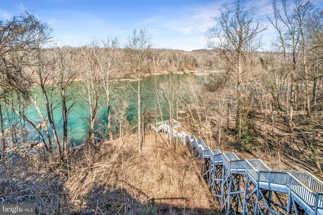 $9,900,000 | 7024 Green Oak Drive, McLean, VA 22101