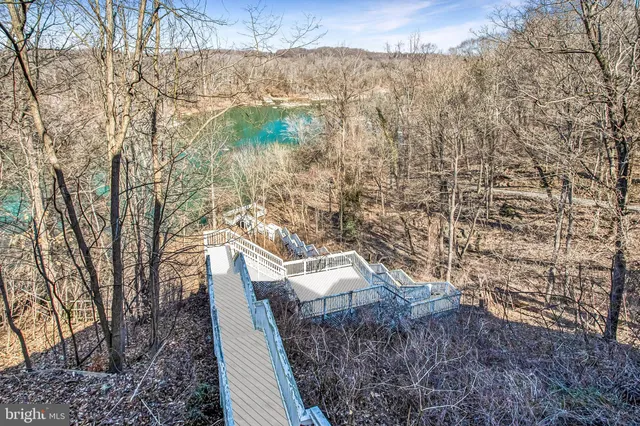 $9,900,000 | 7024 Green Oak Drive, McLean, VA 22101