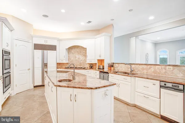 $9,900,000 | 7024 Green Oak Drive, McLean, VA 22101