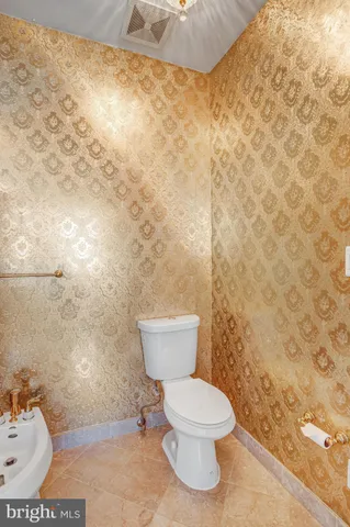 $9,900,000 | 7024 Green Oak Drive, McLean, VA 22101