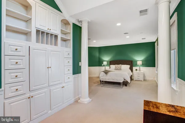 $9,900,000 | 7024 Green Oak Drive, McLean, VA 22101