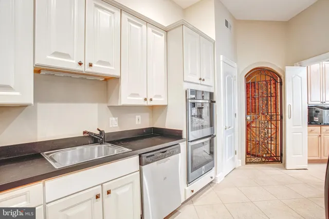 $9,900,000 | 7024 Green Oak Drive, McLean, VA 22101