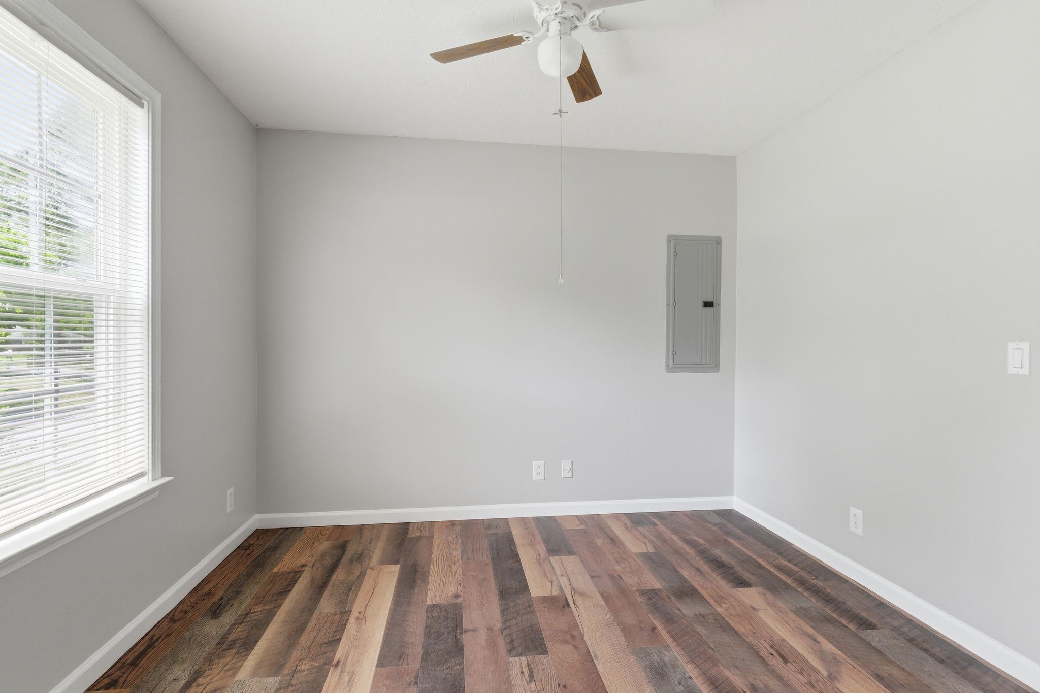 1150 East 17th Avenue Springfield, TN 37172 - Photo 23 of 28 Gallery Image 23
