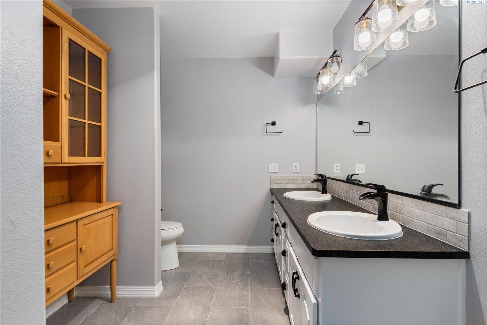 9104 South Moore Road Prosser, WA 99350 - Photo 38 of 50 Gallery Image 38