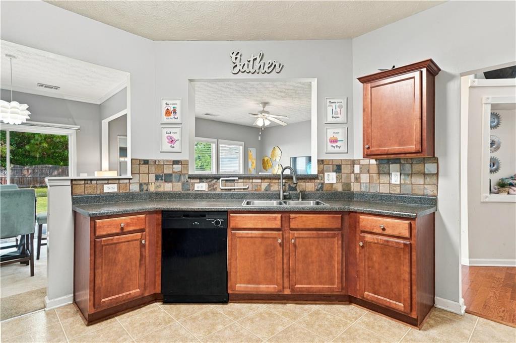 620 Oleander Way Canton, GA 30114 - Photo 14 of 54 Gallery Image 14