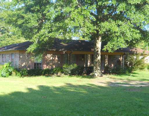 7016 Trehern Street Moss Point, MS 39563 - Photo 1 of 16 Primary Photo