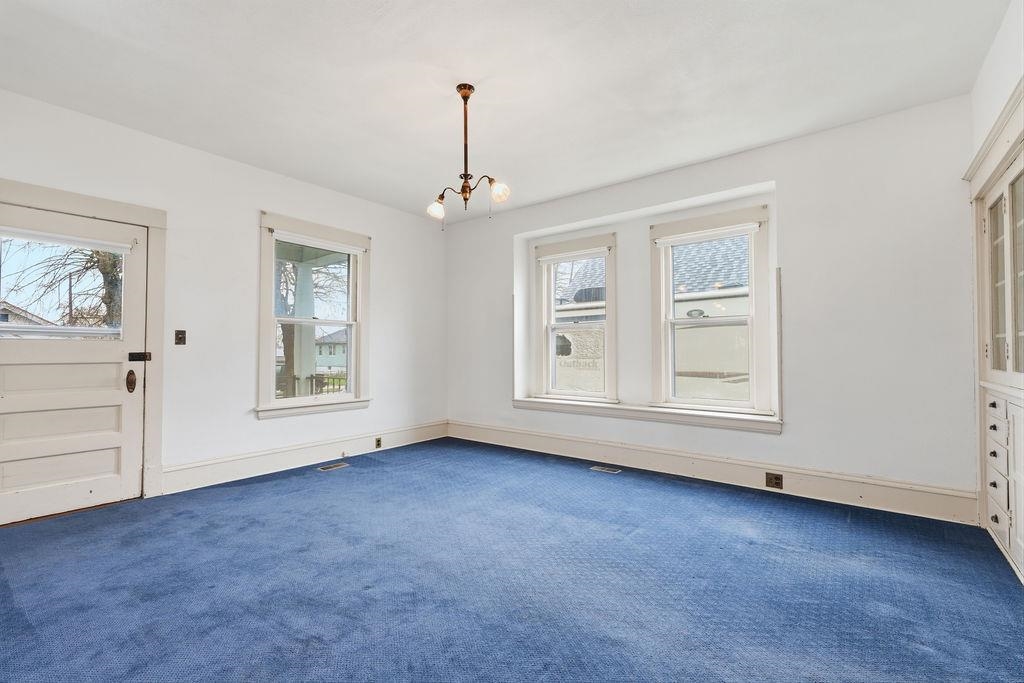 313 East Gordon Avenue Spokane, WA 99207 - Photo 5 of 38