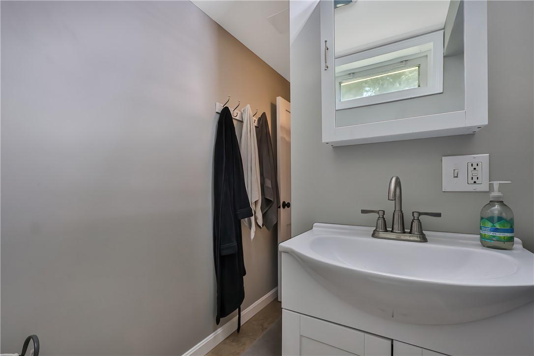 174 Stillwater Road Smithfield, RI 02917 - Photo 35 of 49