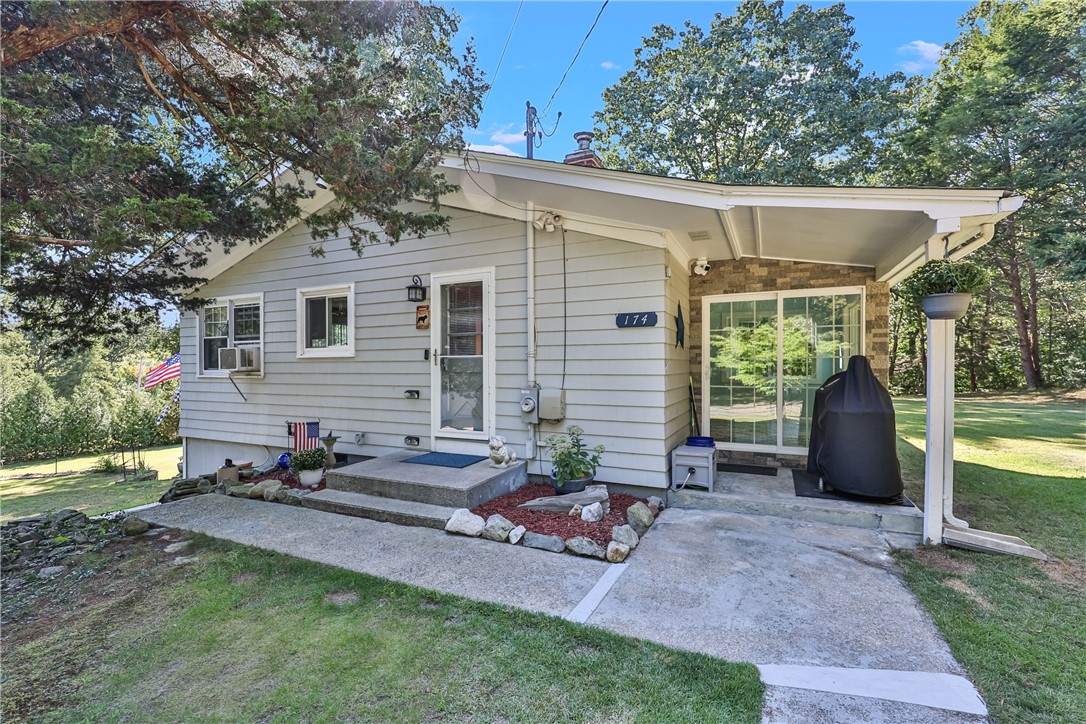 174 Stillwater Road Smithfield, RI 02917 - Photo 37 of 49