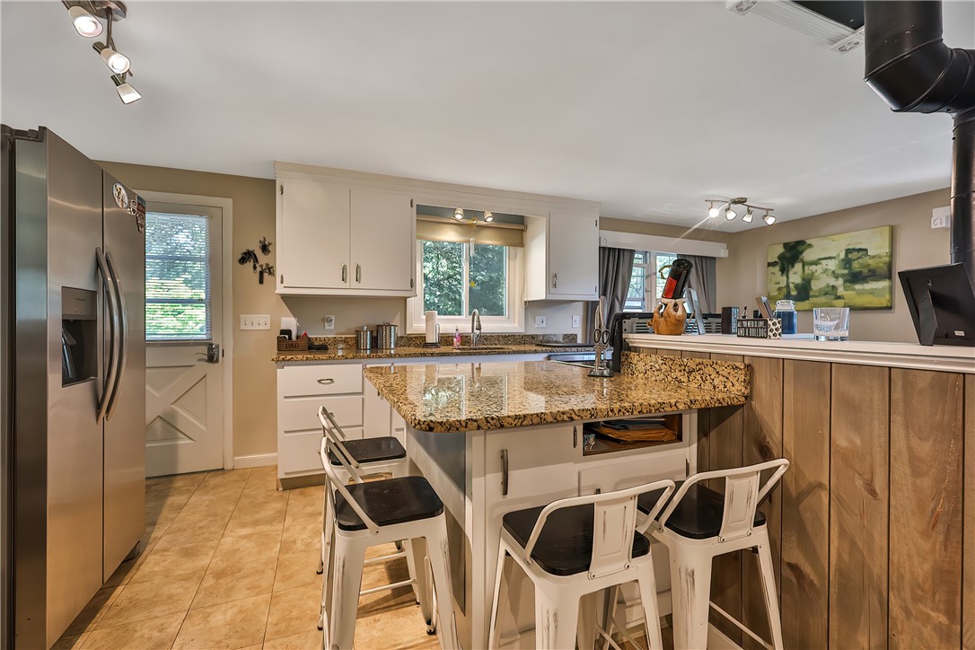 174 Stillwater Road Smithfield, RI 02917 - Photo 4 of 49