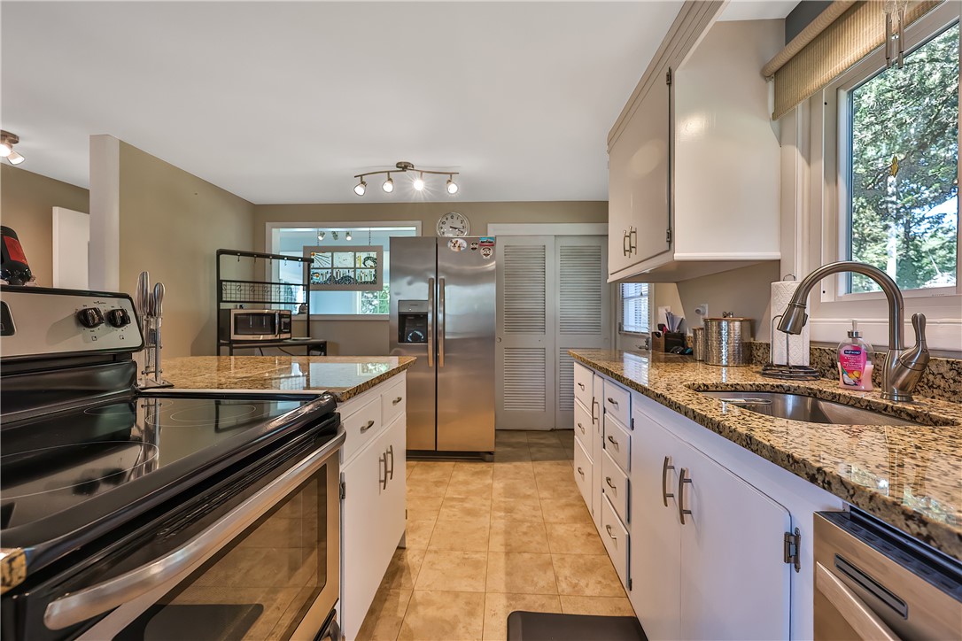 174 Stillwater Road Smithfield, RI 02917 - Photo 5 of 49
