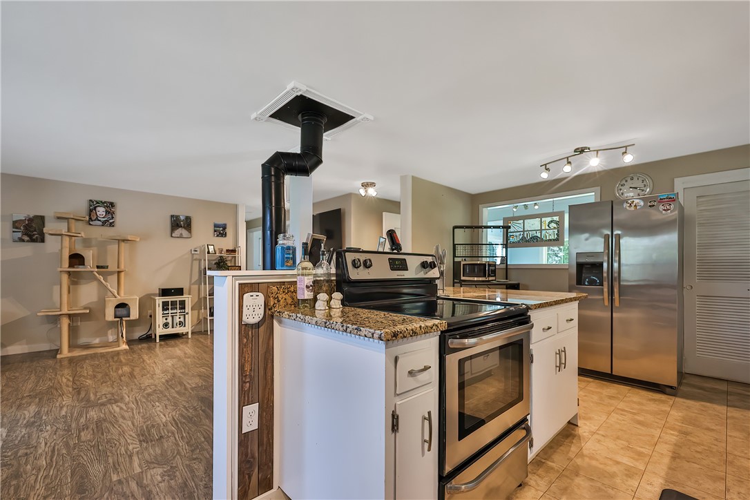 174 Stillwater Road Smithfield, RI 02917 - Photo 7 of 49