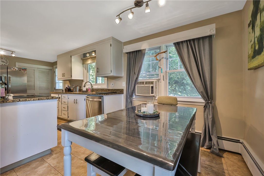 174 Stillwater Road Smithfield, RI 02917 - Photo 8 of 49
