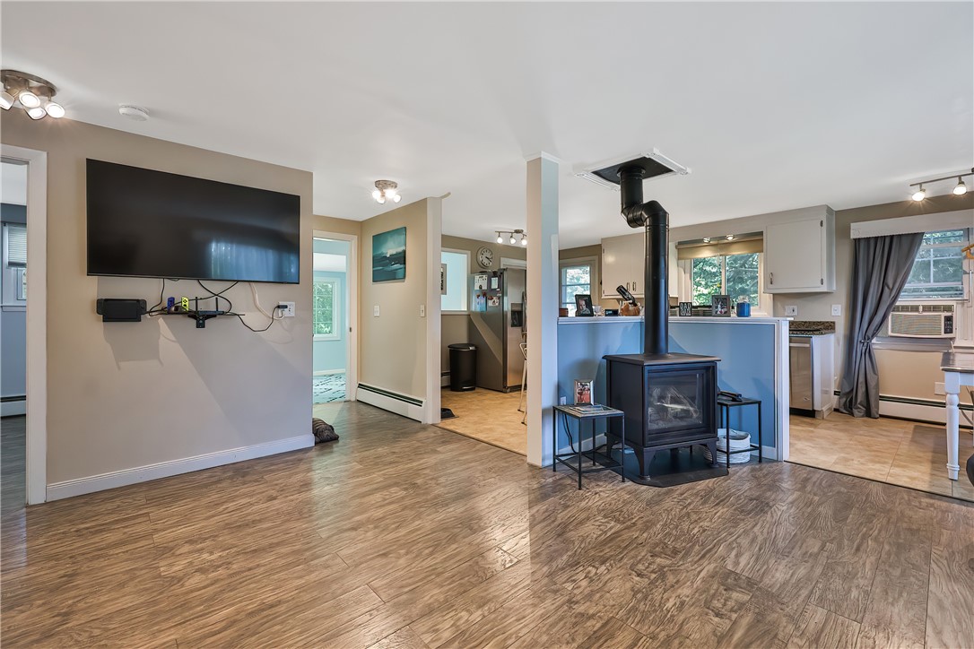 174 Stillwater Road Smithfield, RI 02917 - Photo 10 of 49