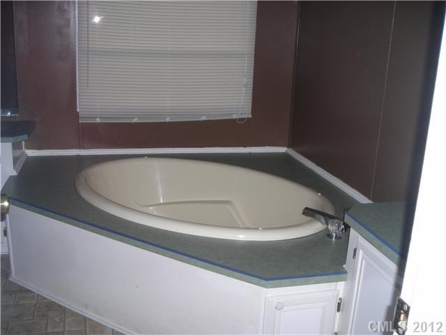 314 Trivette Road Harmony, NC 28634 - Photo 7 of 16 Gallery Image 7