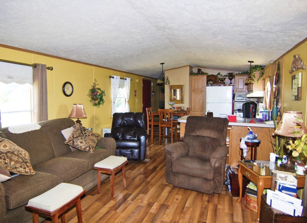 33850 East 2900 N Road Dwight, IL 60420 - Photo 3 of 16 a living room with furniture and a large window