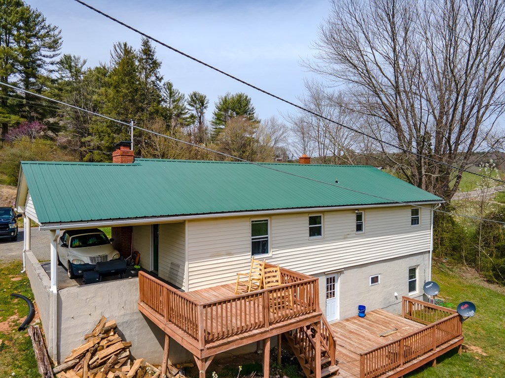 1818 Pipers Gap Road Galax, VA 24333 - Photo 9 of 52 Gallery Image 9