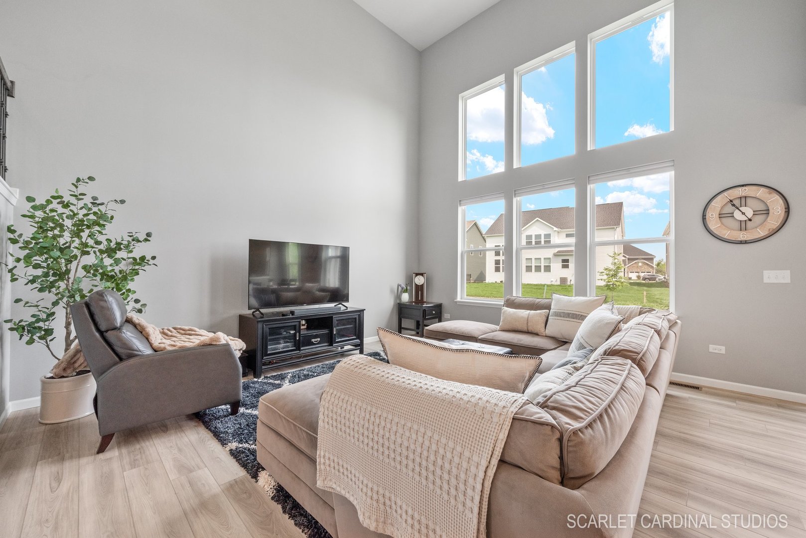 1111 Hibbard Road Naperville, IL 60563 - Photo 4 of 25 Gallery Image 4