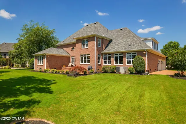 $799,900 | 18 Admirals Pointe, Jackson, TN 38305