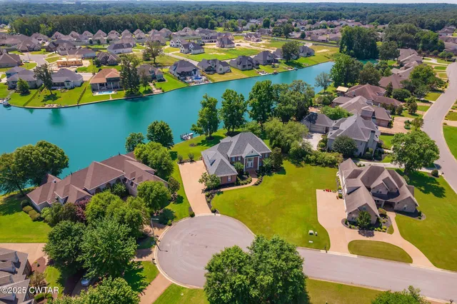 $799,900 | 18 Admirals Pointe, Jackson, TN 38305