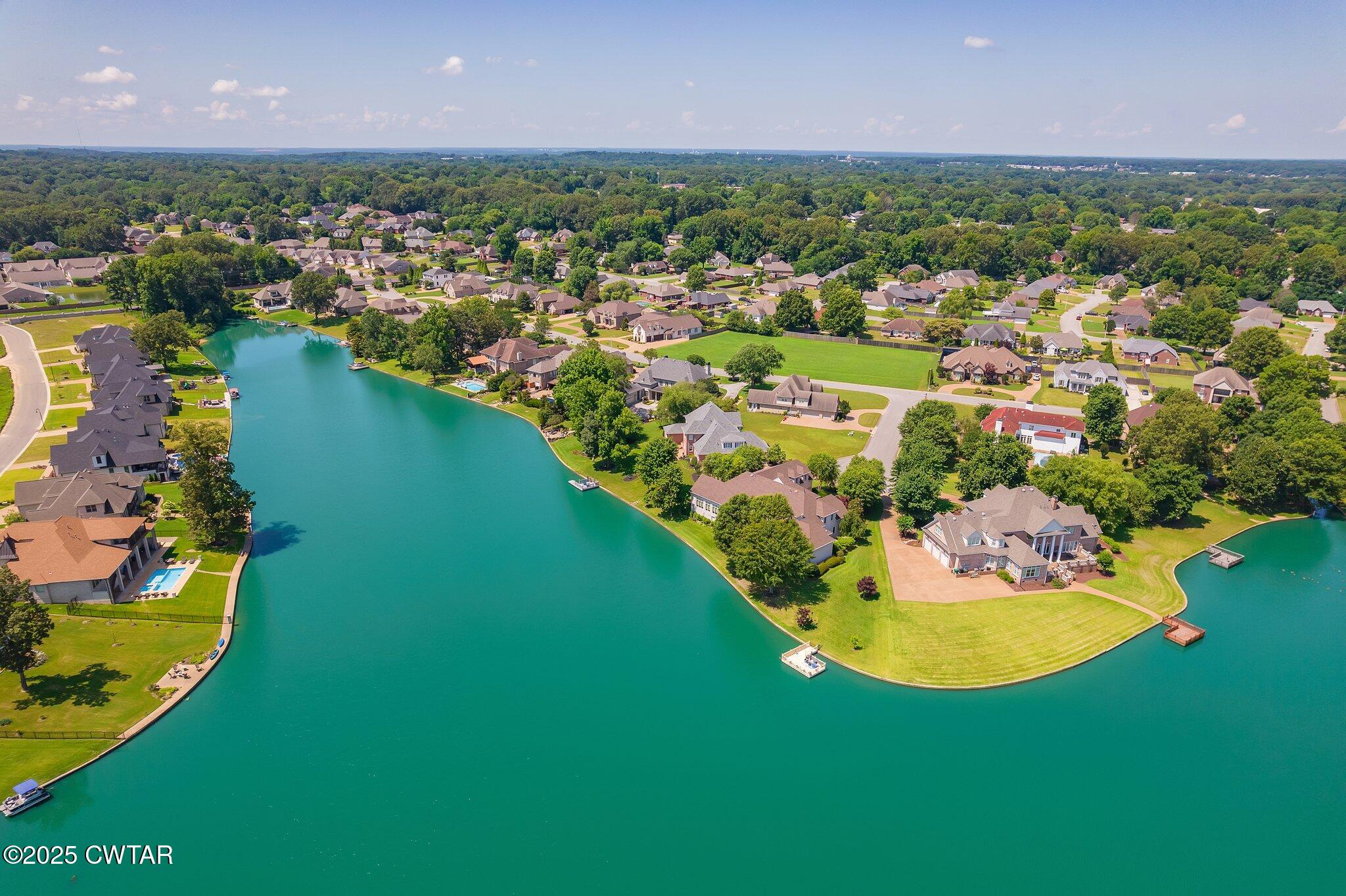 18 Admirals Pointe Jackson, TN 38305 - Photo 85 of 86 an aerial view of residential houses with outdoor space and lake view