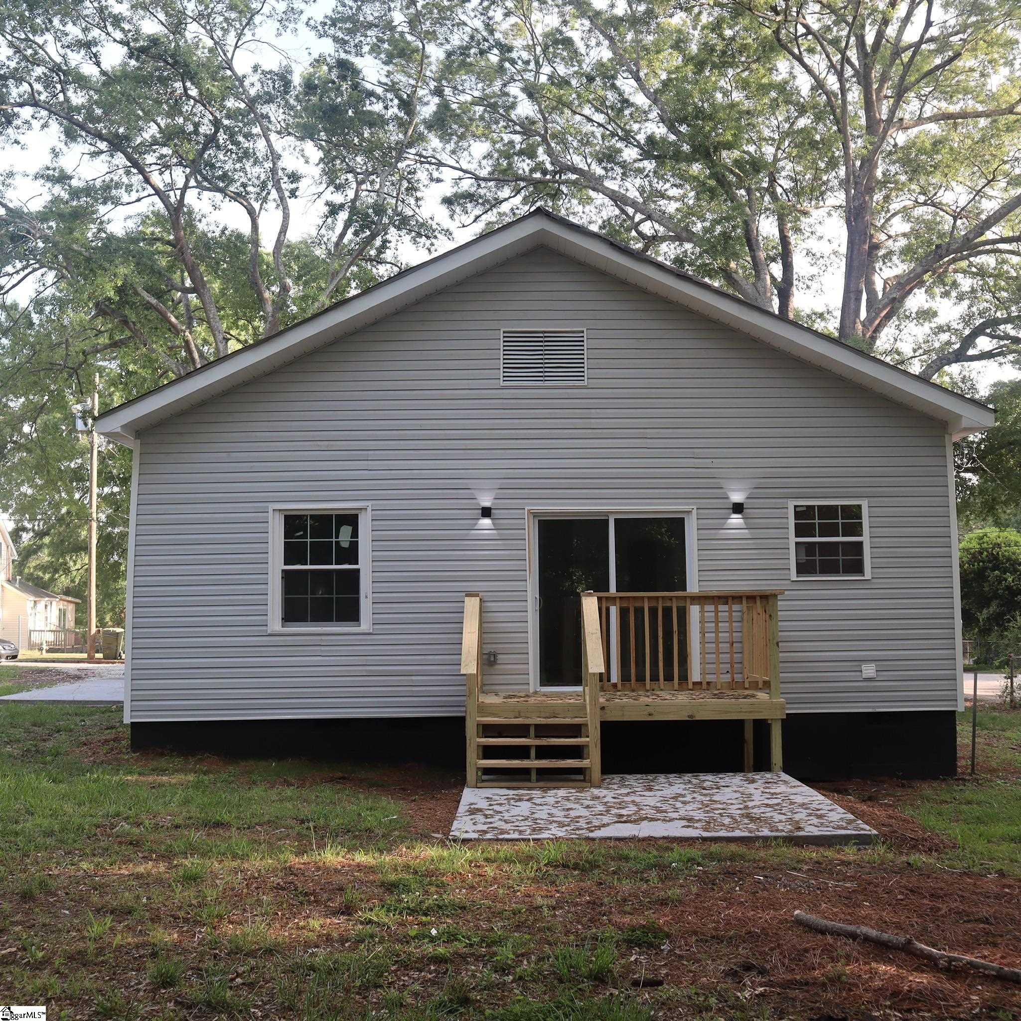 205 Magnolia Street Gaffney, SC 29340 - Photo 6 of 30