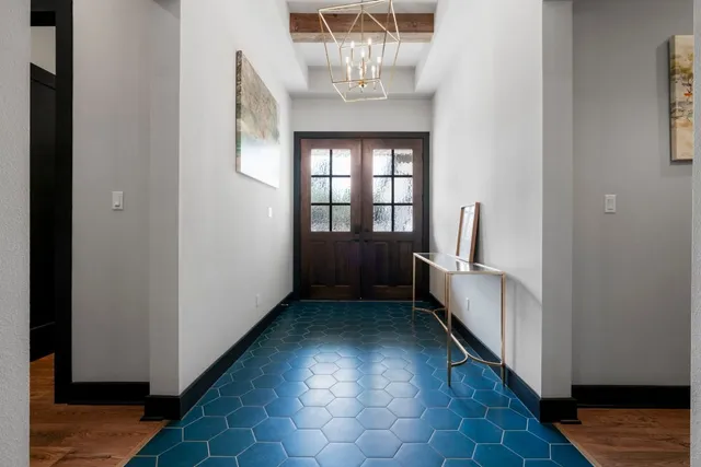 $1,079,000 | 125 Brown Saddle Cove, Driftwood, TX 78619