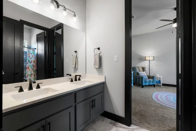 $1,079,000 | 125 Brown Saddle Cove, Driftwood, TX 78619