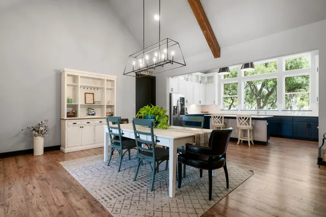 $1,079,000 | 125 Brown Saddle Cove, Driftwood, TX 78619