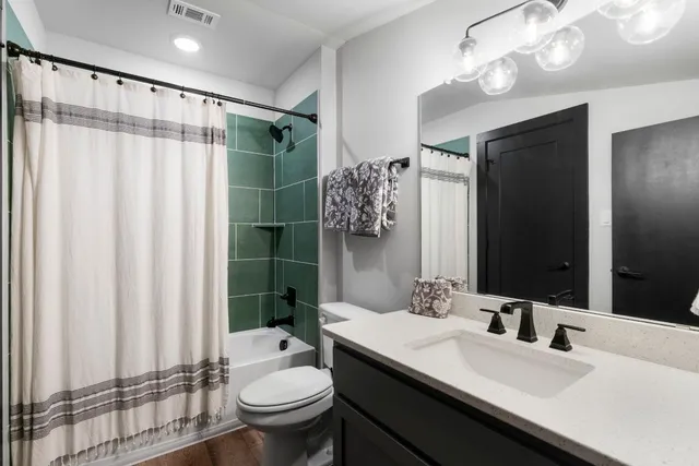 $1,079,000 | 125 Brown Saddle Cove, Driftwood, TX 78619