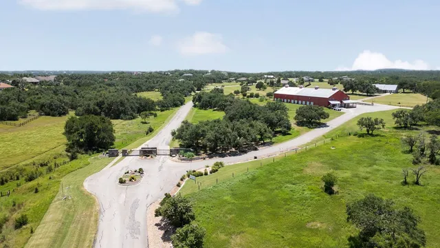$1,079,000 | 125 Brown Saddle Cove, Driftwood, TX 78619