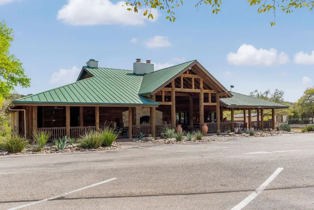 $1,079,000 | 125 Brown Saddle Cove, Driftwood, TX 78619