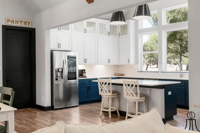 $1,079,000 | 125 Brown Saddle Cove, Driftwood, TX 78619