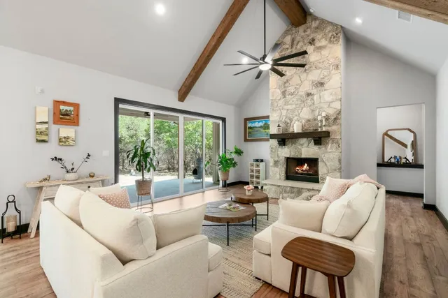 $1,079,000 | 125 Brown Saddle Cove, Driftwood, TX 78619